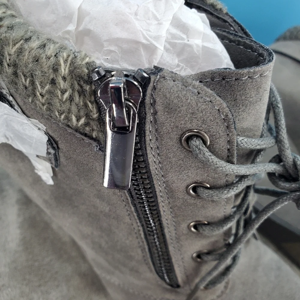 NEW! Shoe Dazzle grey wedge booties 9
